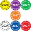 Kestävä vinyylinen tarkastustarra 2027 eri väreissä