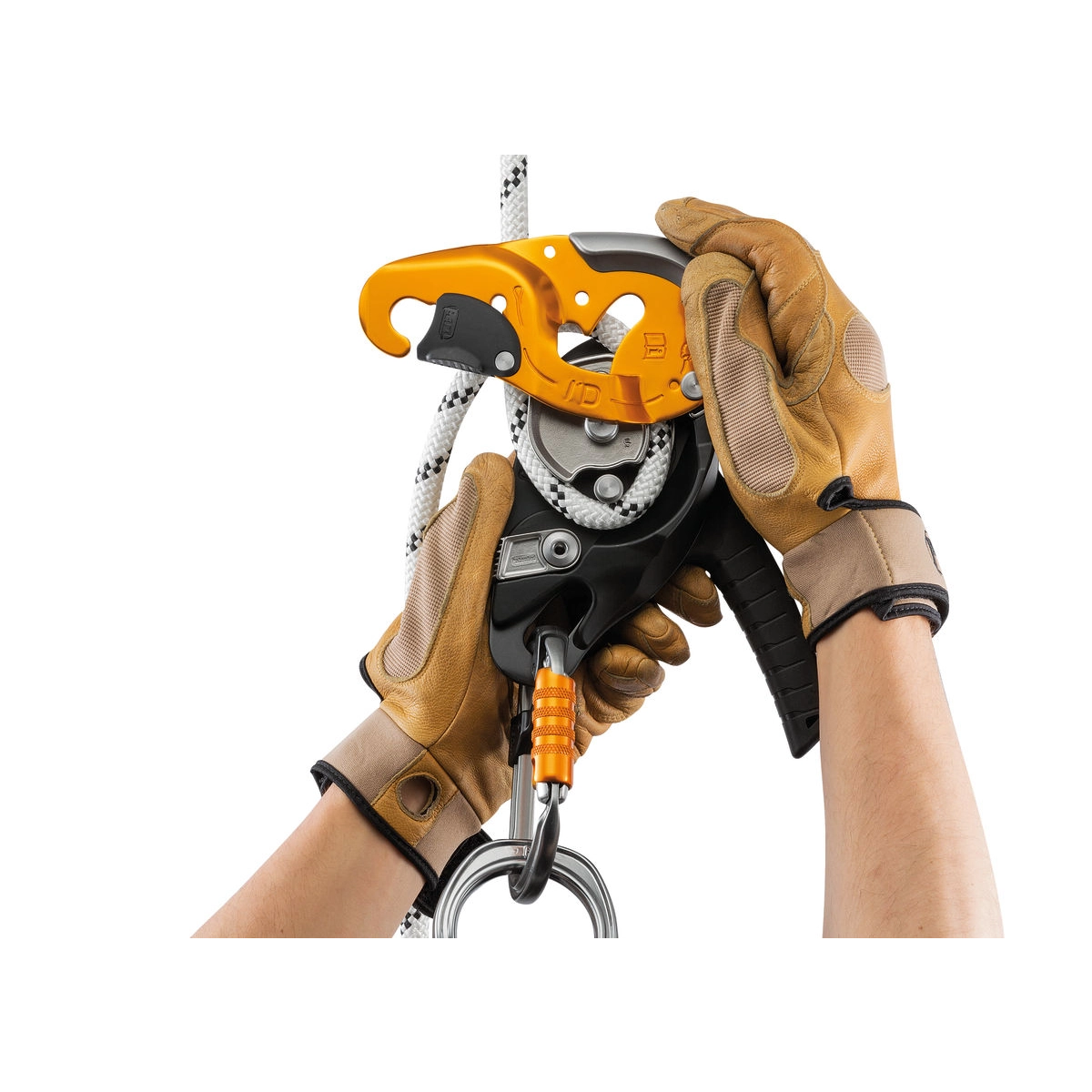 Petzl I’D S laskeutumislaite köyden asentamiseen rope access -työskentelyssä